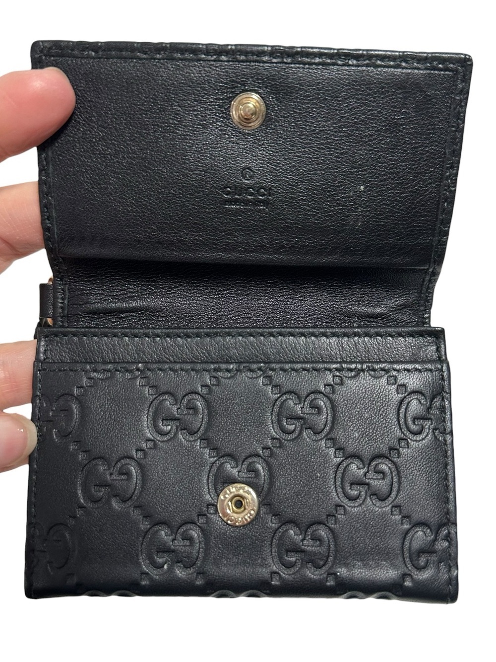 Gucci Black Microguccisima Embossed Monogram Leather & Gold GG Charm Card Holder - Picture 3 of 12